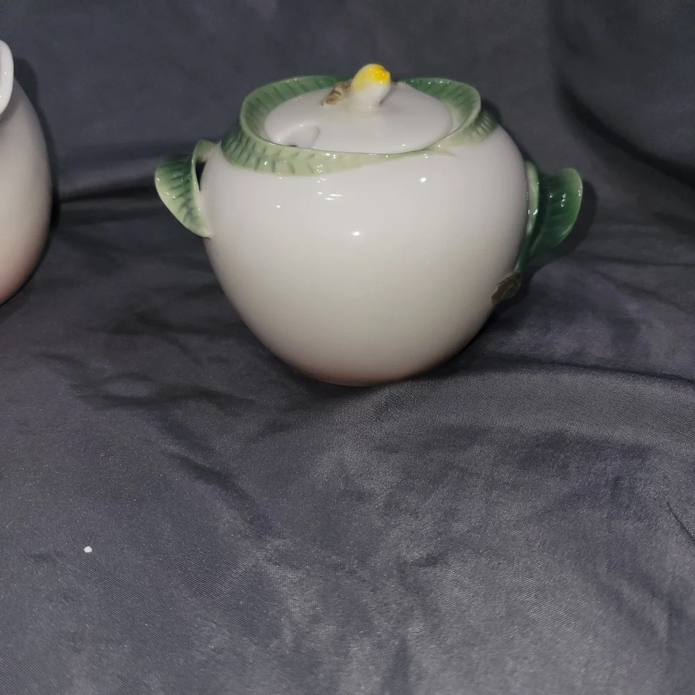 Franz Alii Hawaiian Flower Porcelain Plumeria Floral Tea Coffee Creamer Sugar